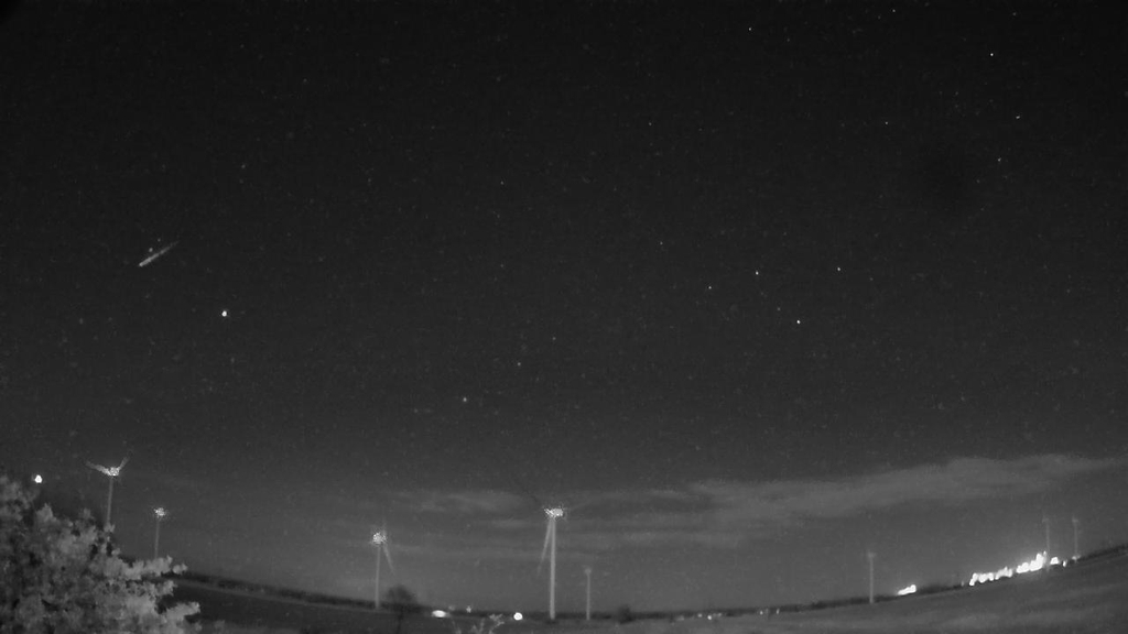 Meteor_20230503_002330.jpg