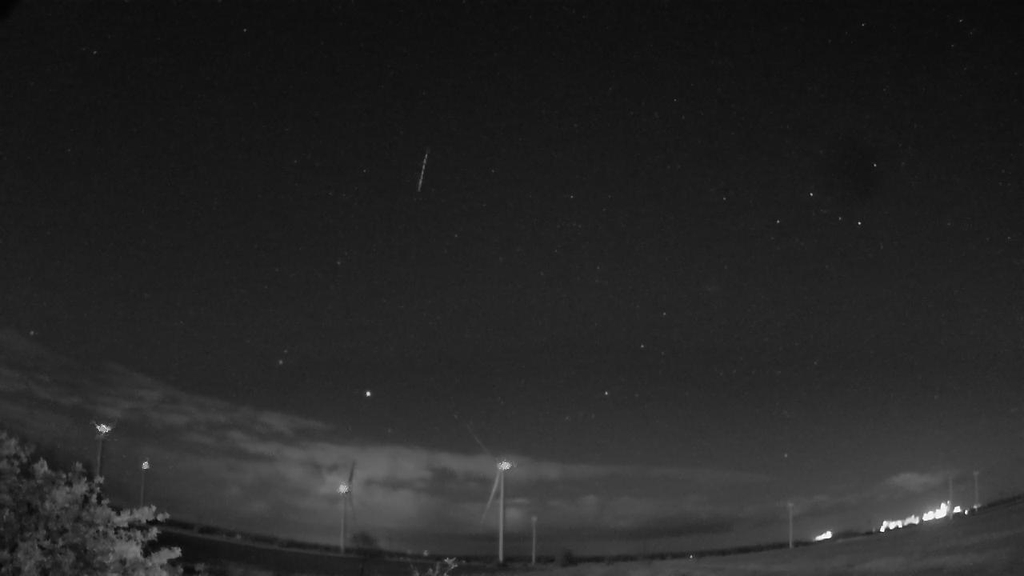 Meteor_20230503_005635.jpg