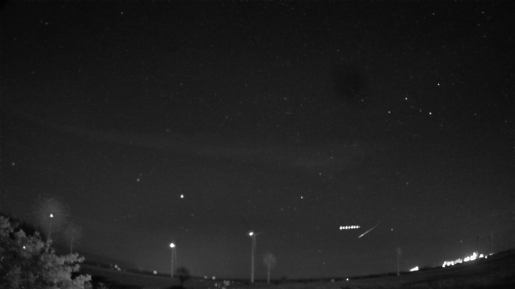 Meteor_20230508_013401.jpg