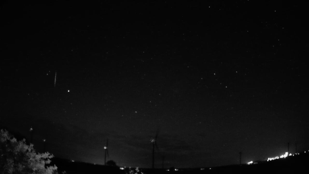 Meteor_20230513_235147.jpg