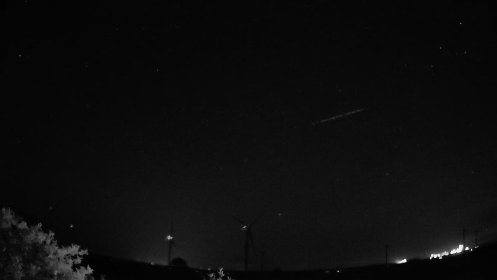 Meteor_20230515_024515.jpg